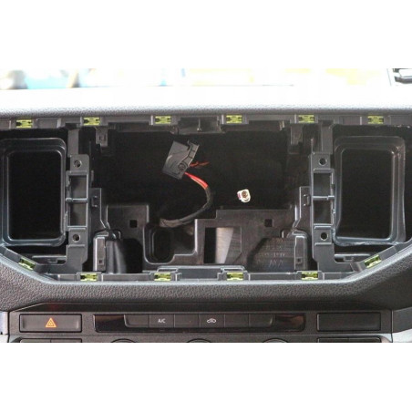 Ramka adapter do wymiany radia samochodowego VW CRAFTER II MAN TGE zestaw